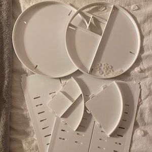 360 rotating makeup tray